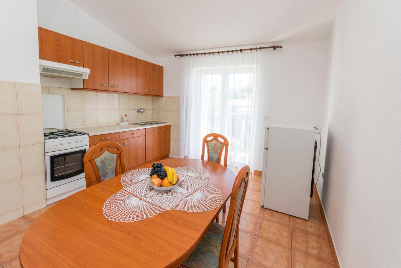 Apartments Matejka Primosten Exterior photo
